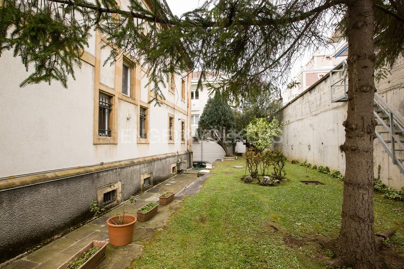 Foto 9c192f7b-2653-40a0-97b4-8419f982a3cb. Zweistöckige wohnung mit heizung parking in Neguri Getxo