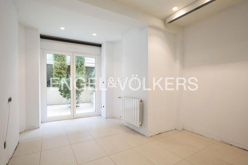 Foto 085e612d-fda6-475b-8c6e-7fca2bffb6e1. Casa adosada exquisito dúplex con piscina climatizada en Neguri en Getxo