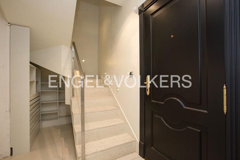 Foto 3f91ea13-185c-4fe5-a6b6-f3fd262022e0. Casa adosada exquisito dúplex con piscina climatizada en Neguri en Getxo