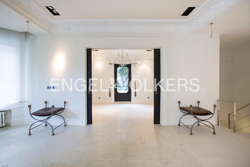 Foto 4fa0c067-9daf-4399-a4a7-2f1d6a88bd82. Casa adosada exquisito dúplex con piscina climatizada en Neguri en Getxo