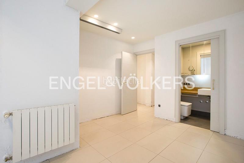 Foto 61ec81aa-cd6e-4d62-ae31-0665dfdf69f4. Casa adosada exquisito dúplex con piscina climatizada en Neguri en Getxo