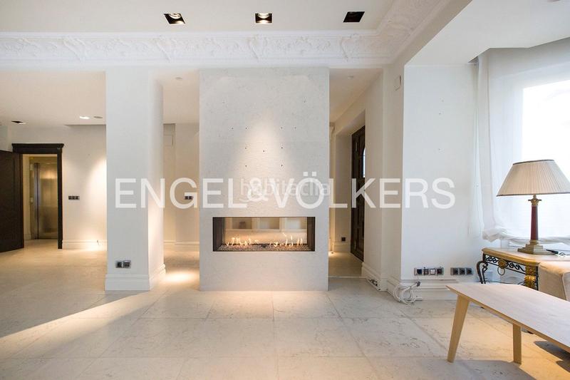 Foto a304f5ea-f3ea-46ba-b3b8-26dc20d13d2c. Casa adosada exquisito dúplex con piscina climatizada en Neguri en Getxo