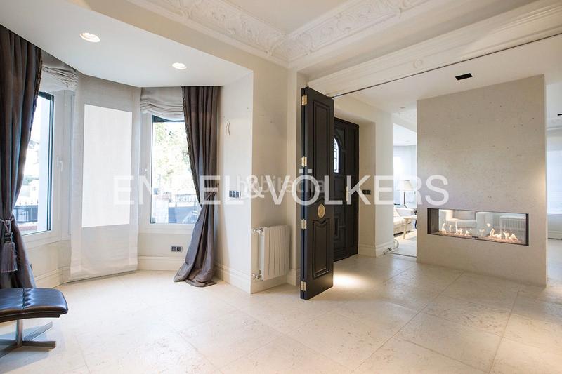 Foto b5419856-bca3-436b-9686-fadcb00ab167. Casa adosada exquisito dúplex con piscina climatizada en Neguri en Getxo