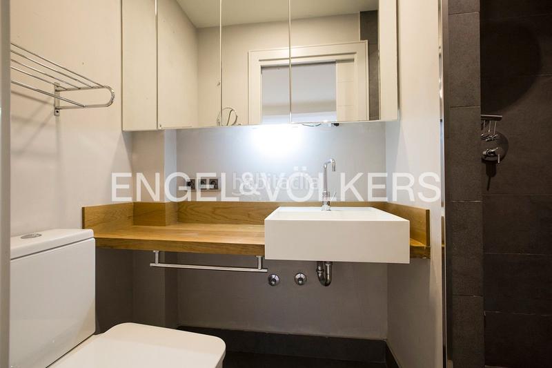 Foto d4dee0f3-20c5-4a64-9683-12eca789e16a. Casa adosada exquisito dúplex con piscina climatizada en Neguri en Getxo