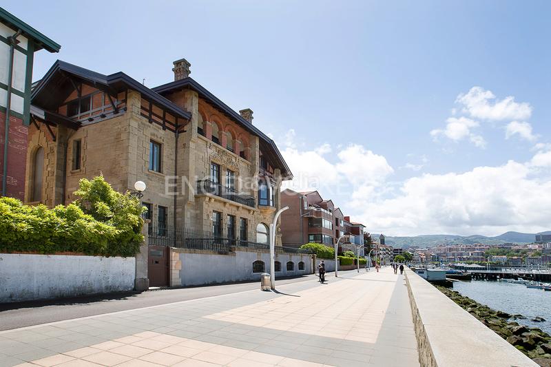 Foto dd381e5f-612b-43f9-ade7-a96845700173. Dúplex amb calefacció aparcament a Las Arenas Getxo