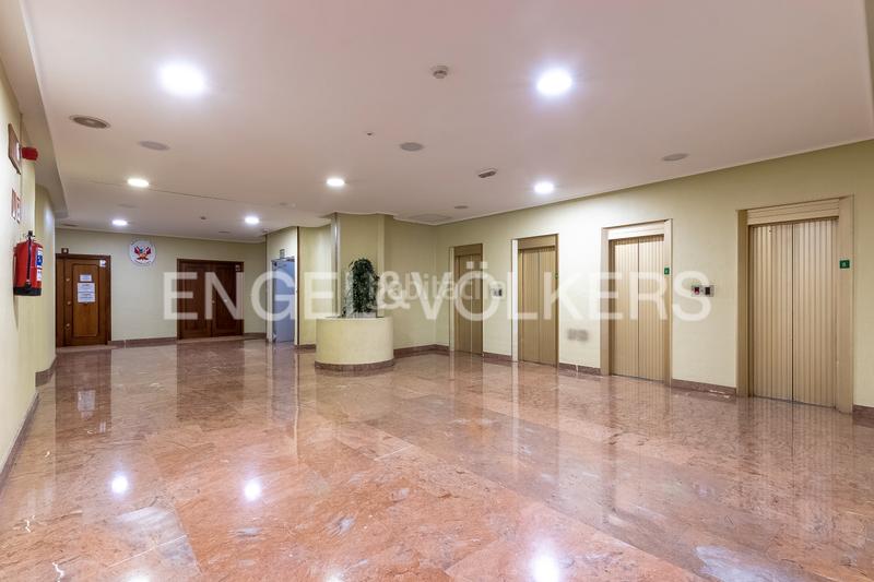 Foto ca9b5578-531c-4c3e-b84e-afb08f138690. Terreno residenziale in Ensanche - Moyua - Diputación Bilbao
