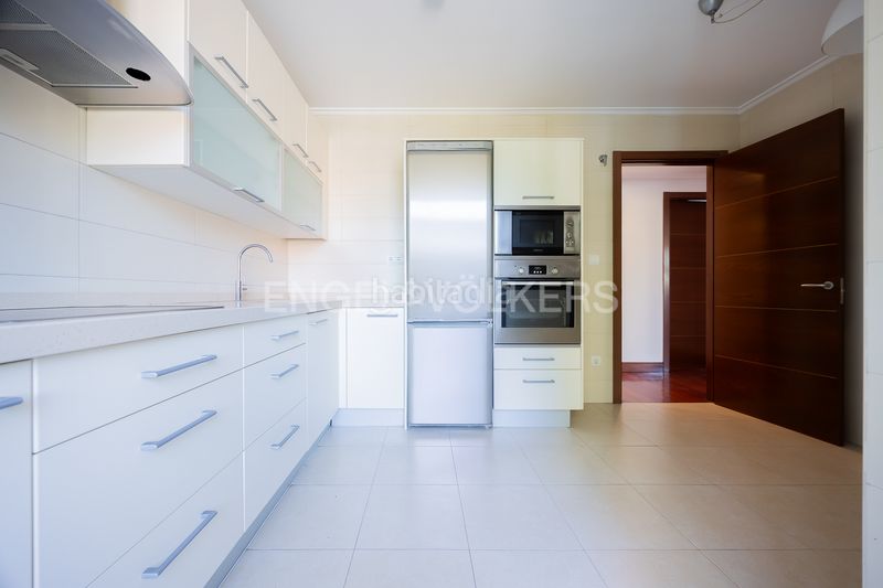 Foto 592fc893-5cfd-442c-bf7f-02f31ba6550e. Piso céntrica vivienda , comodidad a escasos minutos de bilbao en Loiu