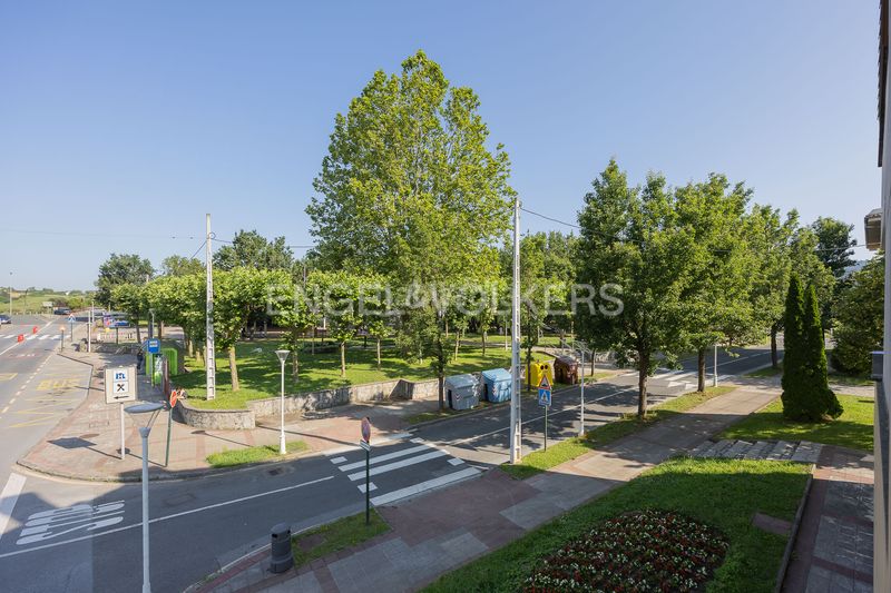 Foto 8231a4b6-ae25-4e40-82a3-49f540e7a145. Piso céntrica vivienda , comodidad a escasos minutos de bilbao en Loiu