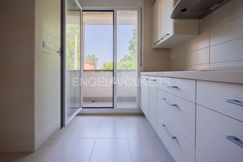Foto 9a81fa5c-17b6-4c8e-88d4-ae016ed6eaf8. Piso céntrica vivienda , comodidad a escasos minutos de bilbao en Loiu