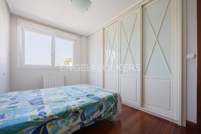 Foto a9c37719-0e22-471c-b79a-b55788bb2885. Piso céntrica vivienda , comodidad a escasos minutos de bilbao en Loiu