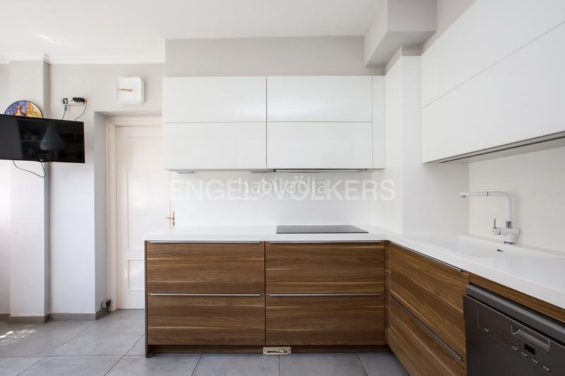 Foto 19225abc-4ee0-4165-b228-6f8c7f798777. Haus mit heizung parking in santa maría de Getxo Getxo