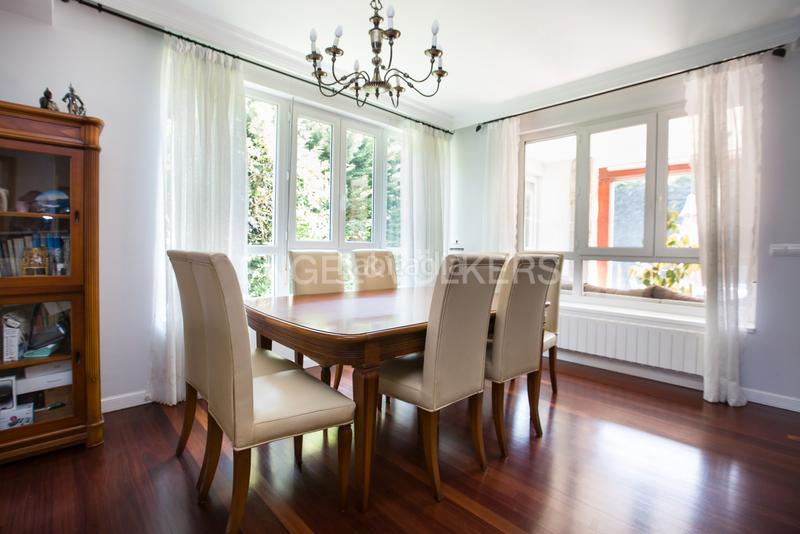 Foto 5dd2c244-feb4-40be-80ca-871237a29201. Haus mit heizung parking in santa maría de Getxo Getxo