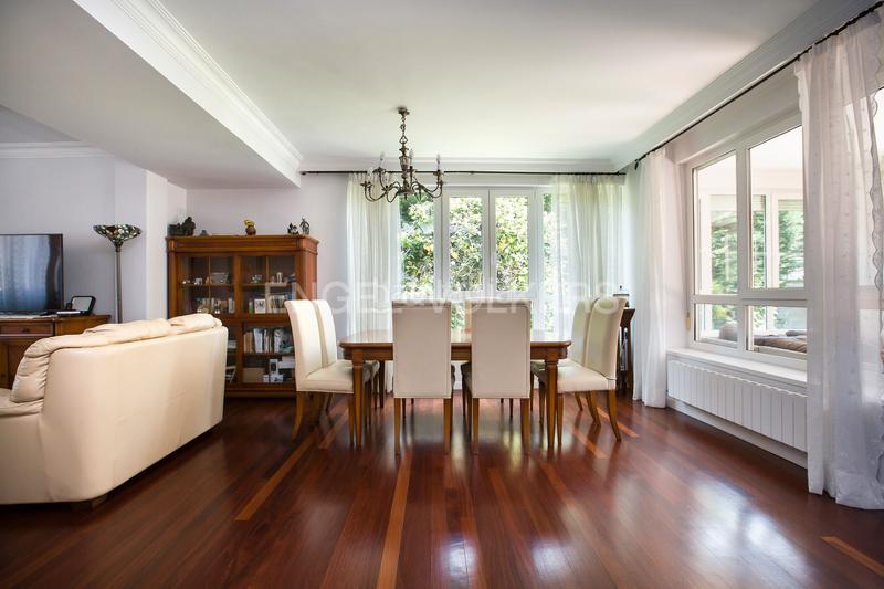 Foto 8269f021-3e05-471a-8088-af3e540b32e1. Haus mit heizung parking in santa maría de Getxo Getxo