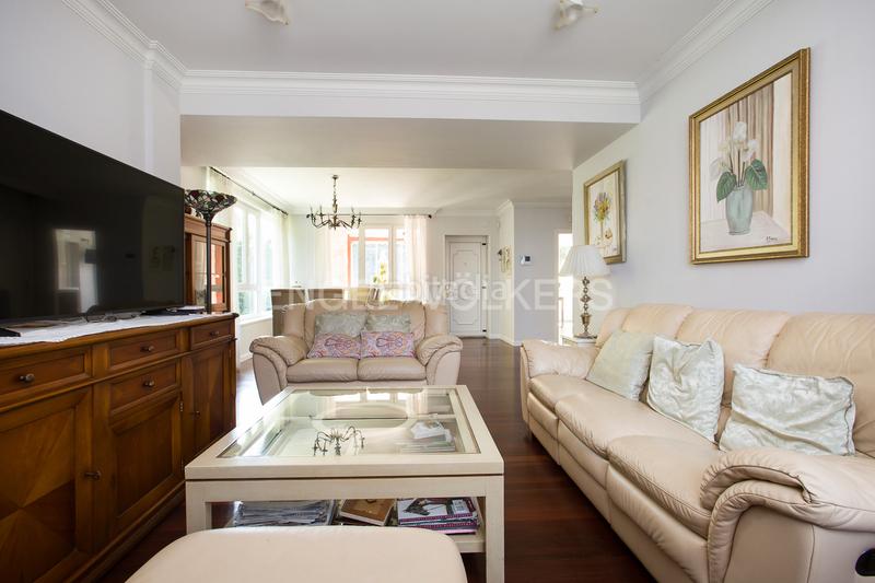 Foto cbde9343-10e7-4017-bf43-984b48793c3c. Haus mit heizung parking in santa maría de Getxo Getxo