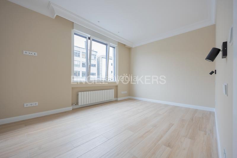 Foto 3ca57a84-26ce-4e1a-8859-74e468643869. Miete appartement mit heizung parking in Ensanche - Moyua - Diputación Bilbao