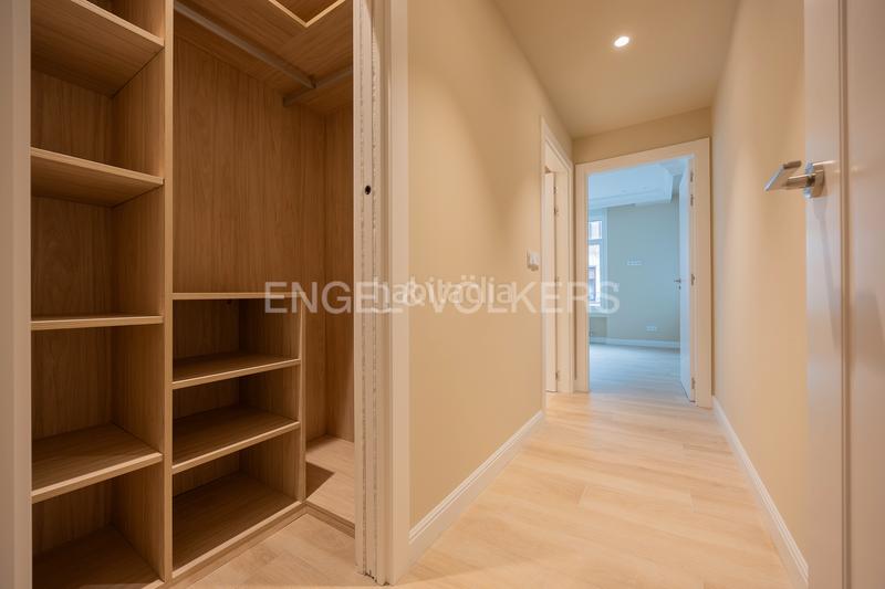 Foto 5d14b9d8-4a7b-417e-b2f8-df95e0413ad8. Miete appartement mit heizung parking in Ensanche - Moyua - Diputación Bilbao