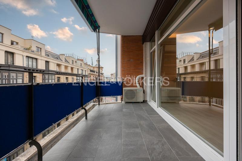 Foto 81476662-e44a-4d03-ac88-531302cab3e7. Miete appartement mit heizung parking in Ensanche - Moyua - Diputación Bilbao