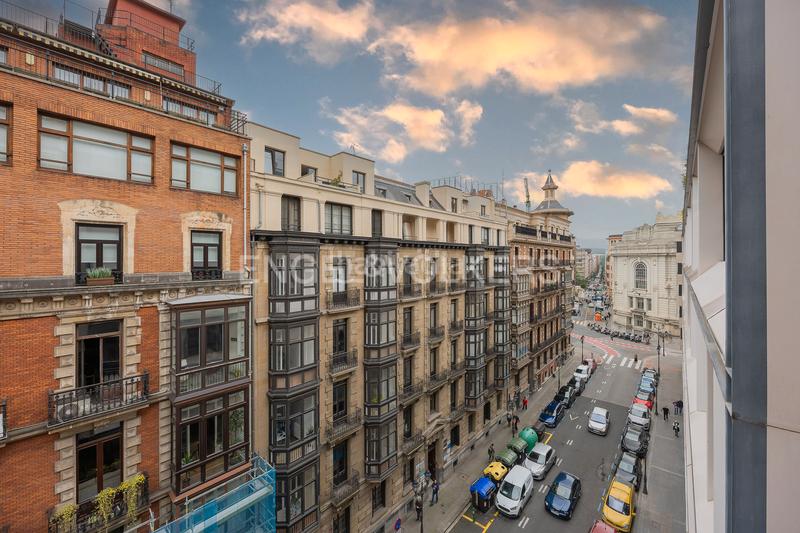 Foto 9882e5cd-c024-4084-9d7c-02ab7bfee723. Miete appartement mit heizung parking in Ensanche - Moyua - Diputación Bilbao