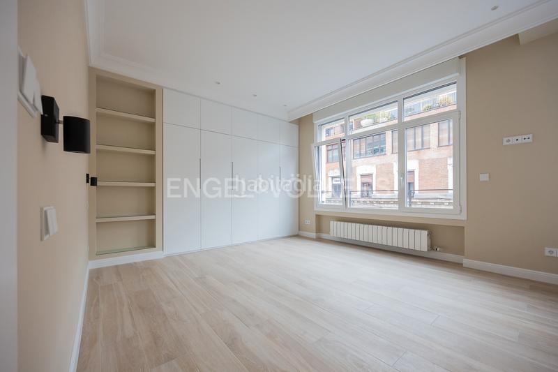 Foto 9ecd97dd-02be-4a3d-a1c4-93db2cefaf96. Miete appartement mit heizung parking in Ensanche - Moyua - Diputación Bilbao