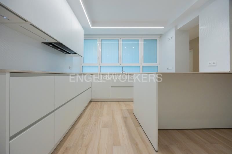 Foto af0bfc2b-617a-4834-b336-b75d6d10c531. Miete appartement mit heizung parking in Ensanche - Moyua - Diputación Bilbao