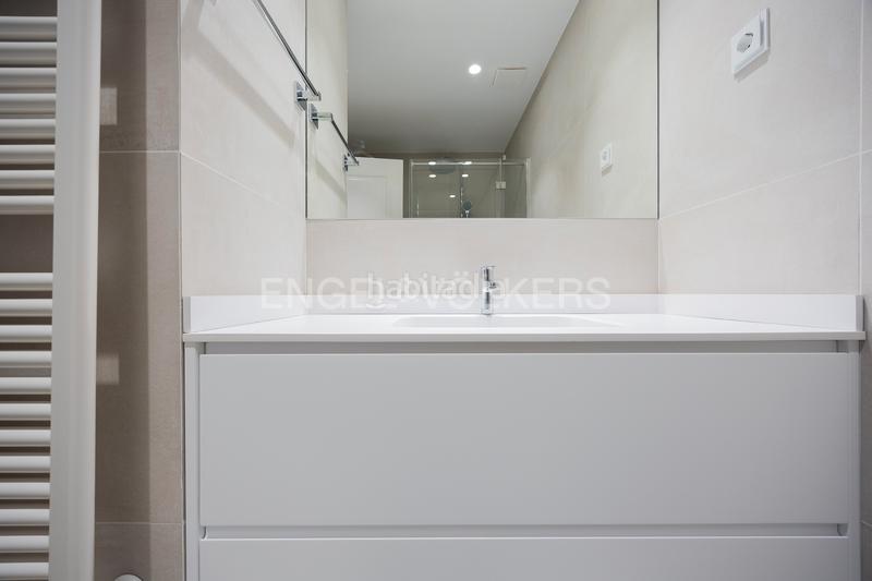 Foto b34ba6f6-6583-4a34-9816-871b0482ec0f. Miete appartement mit heizung parking in Ensanche - Moyua - Diputación Bilbao