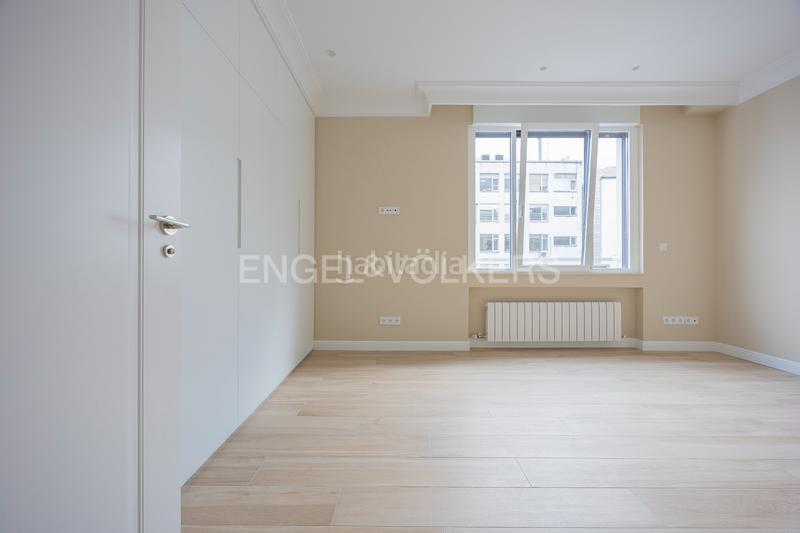 Foto d2c395b8-5275-495c-a02a-9f17bafece3c. Miete appartement mit heizung parking in Ensanche - Moyua - Diputación Bilbao