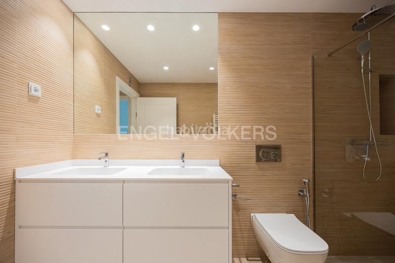 Foto e5710a95-fbf1-4bd9-a71c-493960b6e078. Miete appartement mit heizung parking in Ensanche - Moyua - Diputación Bilbao