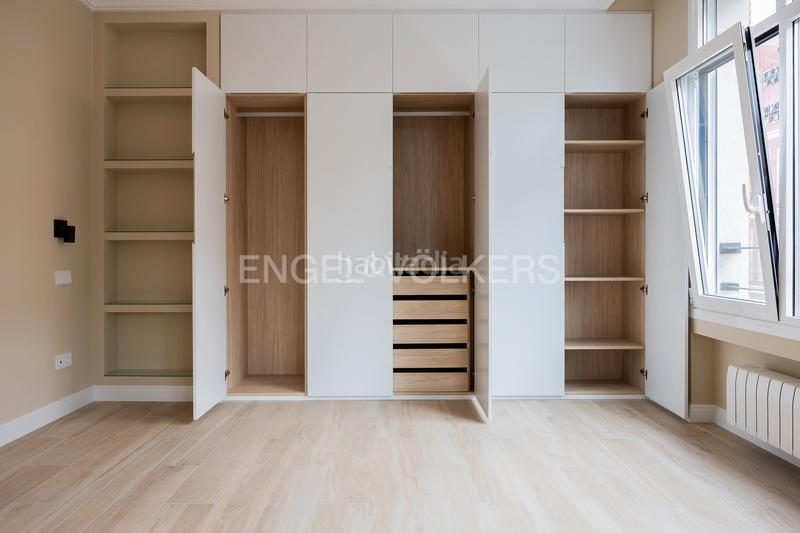 Foto f5e30d57-1842-4722-a9b6-b46cc5ca1ebc. Miete appartement mit heizung parking in Ensanche - Moyua - Diputación Bilbao