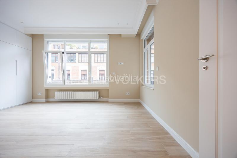 Foto fdafb207-580e-484c-ae3d-4c6161adfeb5. Miete appartement mit heizung parking in Ensanche - Moyua - Diputación Bilbao