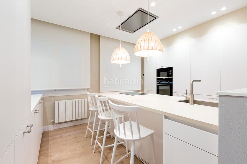 Foto a6151b6b-174b-42f4-bf47-0369fc3af62b. Alquiler apartamento singular propiedad con terraza en ibañez en Bilbao