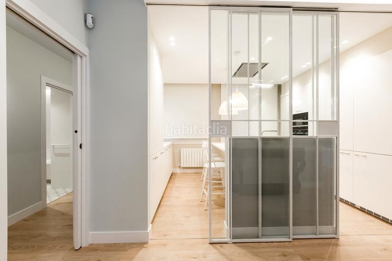 Foto f5566592-a717-44af-80c6-f95c7d57d485. Alquiler apartamento singular propiedad con terraza en ibañez en Bilbao