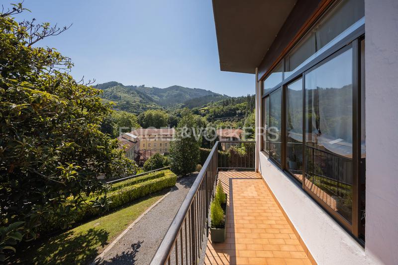 Foto 18515403-d3cd-4b91-b141-a85c487ce1d3. Casa amb calefacció aparcament piscina a Zaldibar