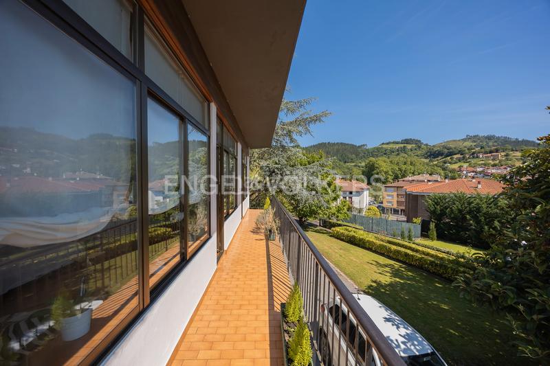 Foto 27f22fba-5b56-40a8-803a-cf432f925030. Casa amb calefacció aparcament piscina a Zaldibar