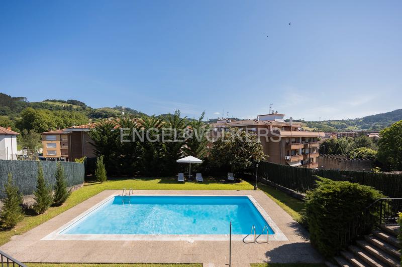 Foto 3923a9ef-184b-4180-b2bc-f64467ca2850. Casa amb calefacció aparcament piscina a Zaldibar