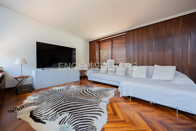 Foto 5006b304-3221-453c-bba9-9a52dd01a0d6. Casa amb calefacció aparcament piscina a Zaldibar