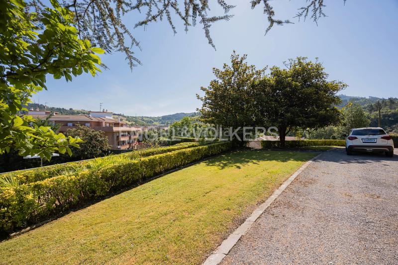 Foto 5cc2ecd4-60a3-4c6f-a29c-9dbd98b88cb8. Casa amb calefacció aparcament piscina a Zaldibar