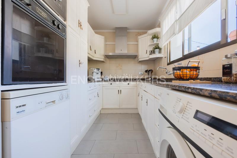 Foto cf746425-024c-4f4c-96f7-5849dd1fb2ad. Casa amb calefacció aparcament piscina a Zaldibar