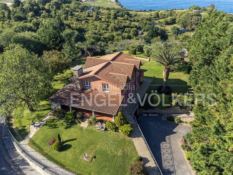 Foto 1320cc8c-5613-4934-a2ca-78b2fd755c51. Casa exclusiva propiedad con vistas al mar en Lekeitio