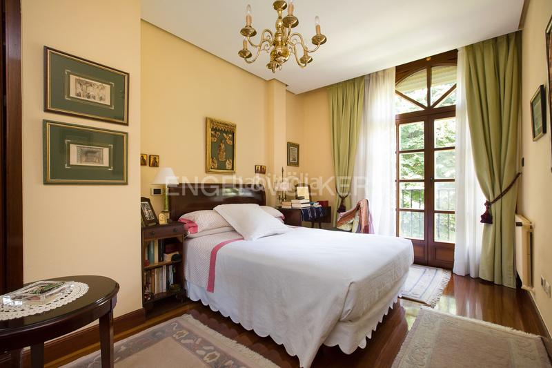 Foto 6a122a01-12dc-4ff5-b56e-787e31240754. Casa adosado con jardín en zugazarte en Las Arenas Getxo