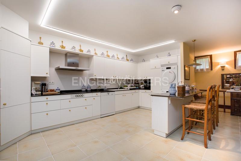 Foto 9d578526-41df-439f-b633-5979f017a286. Casa adosado con jardín en zugazarte en Las Arenas Getxo
