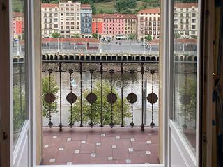 Location Appartement à Ensanche - Moyua - Diputación. Elegante apartamento con vistas a la ría