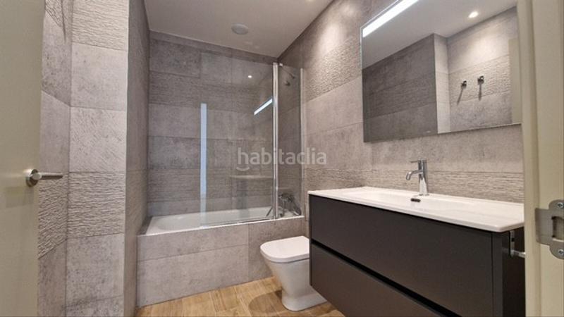 Foto 3299c635-7788-4f18-af7c-17786c9a6cfb. Alquiler apartamento piso izq con terraza y jardín en Neguri en Getxo