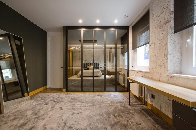 Foto 7f074319-9e48-4ebc-b511-2557e6db580b. Alquiler apartamento vivienda reformada en edificio emblemático en Bilbao