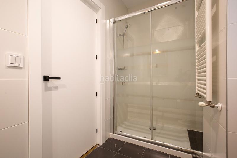 Foto 918c7b10-d24f-4385-8205-d7cd125f11e1. Alquiler apartamento vivienda reformada en edificio emblemático en Bilbao