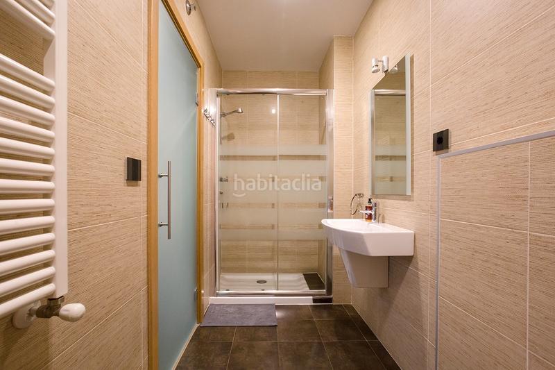 Foto b46cd12d-531b-4f83-879d-10c8243d4658. Alquiler apartamento vivienda reformada en edificio emblemático en Bilbao
