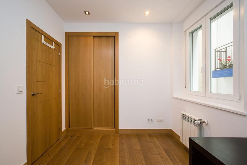 Foto ddbe70b1-9d89-4677-8aee-848a2ef29b16. Alquiler apartamento vivienda reformada en edificio emblemático en Bilbao