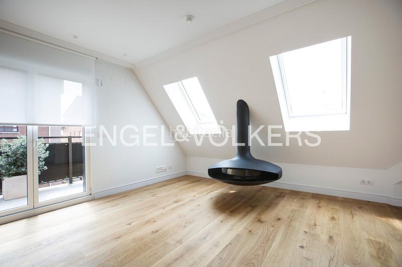 Foto 489f15a0-e1e1-48e9-9f48-1fff5b09b453. Alquiler ático singular ático en chalet en ondategui en Getxo