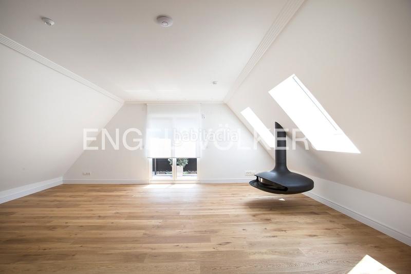 Foto ac3d6e66-53c7-4933-896e-3bf9e1372939. Alquiler ático singular ático en chalet en ondategui en Getxo