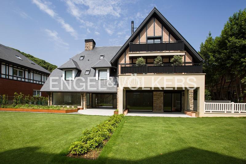 Foto b353cd6f-134f-4f76-bd86-5a15e570cc65. Miete dachwohnung mit heizung parking in Las Arenas Getxo