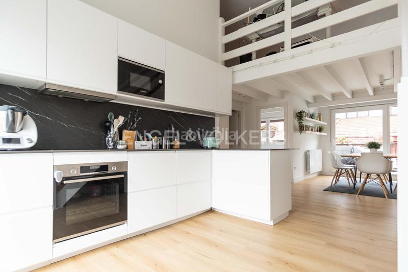 Foto 16fb063d-4f31-4481-ae38-c66a038bc516. Miete zweistöckige wohnung mit heizung in Casco Viejo Bilbao